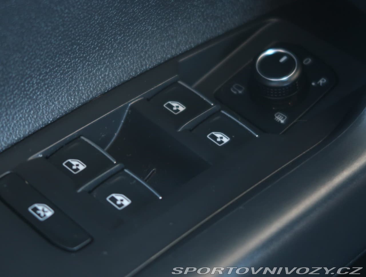 2018 Volkswagen POLO - 33
