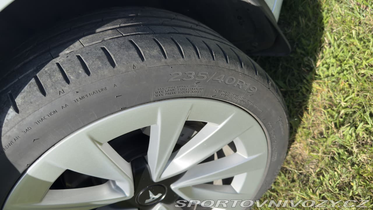 2019 Tesla MODEL 3 - 9