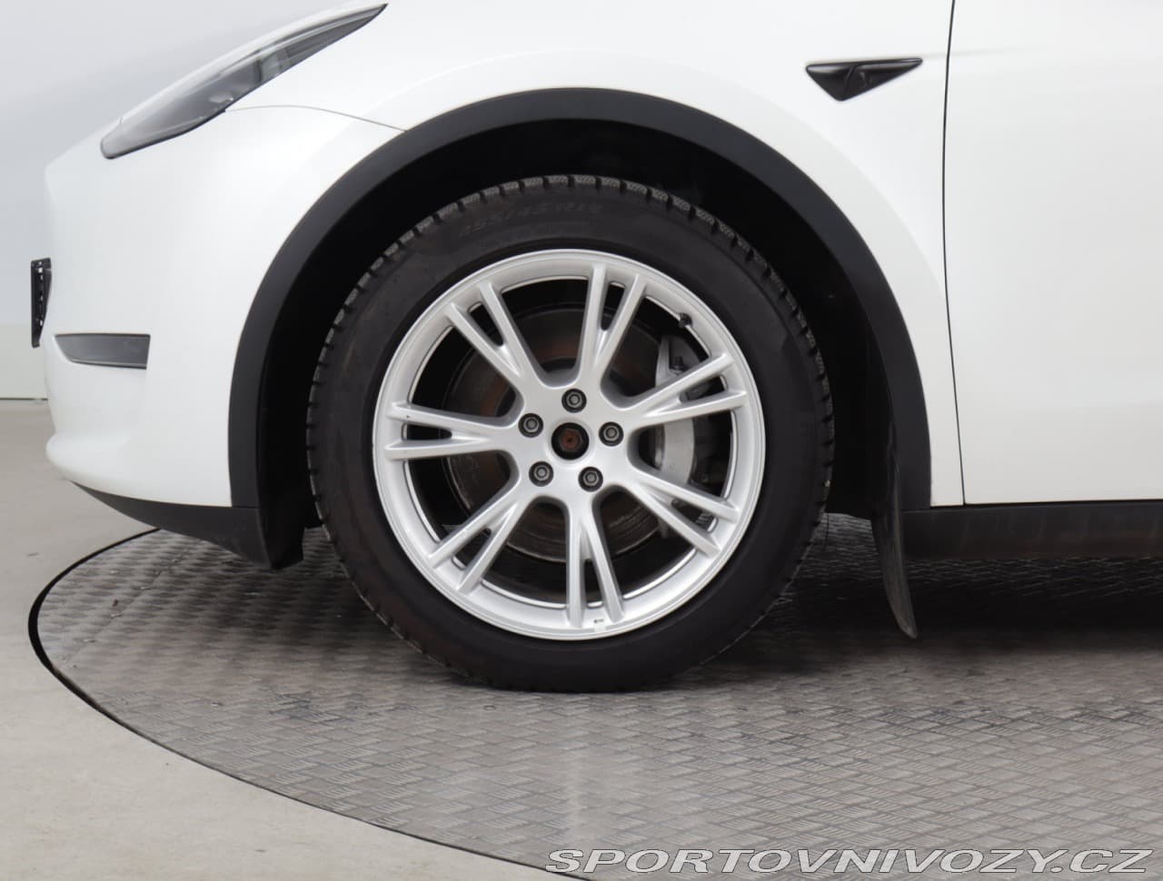 2023 Tesla MODEL Y - 29