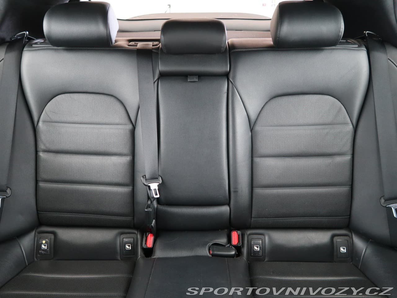 2018 Kia STINGER - 10