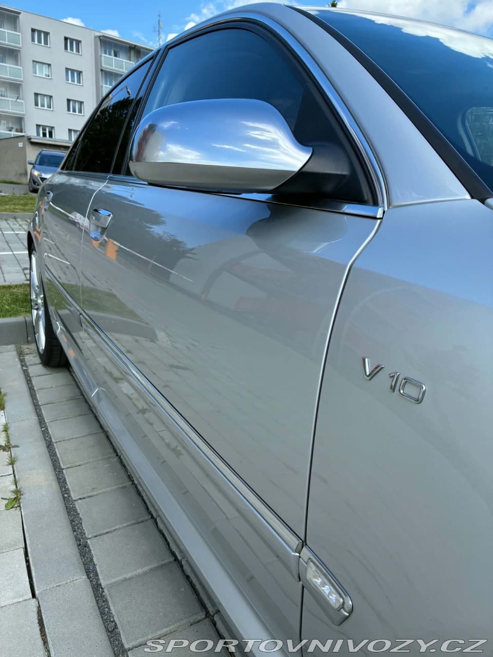 2006 Audi S8 - 11