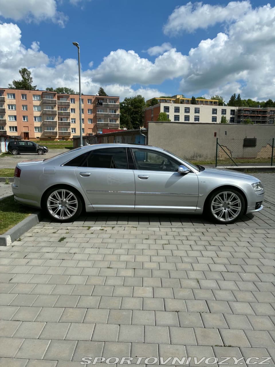2006 Audi S8 - 14