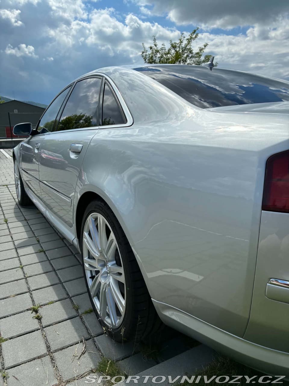 2006 Audi S8 - 8