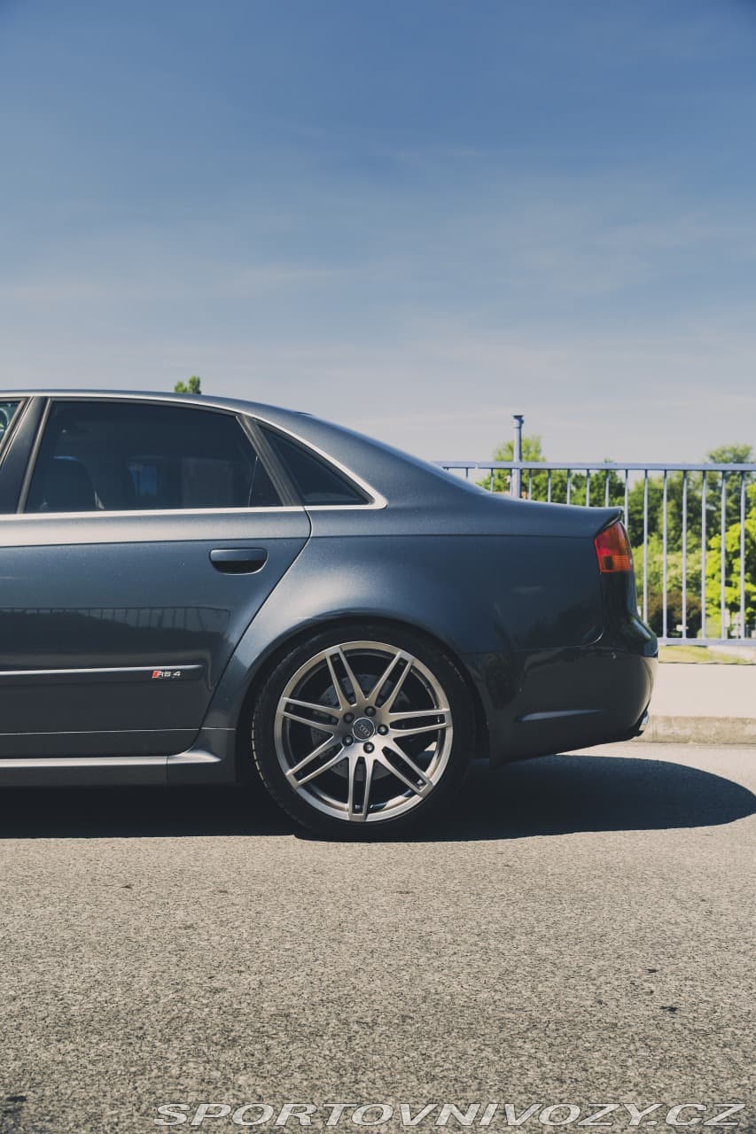 2006 Audi RS4