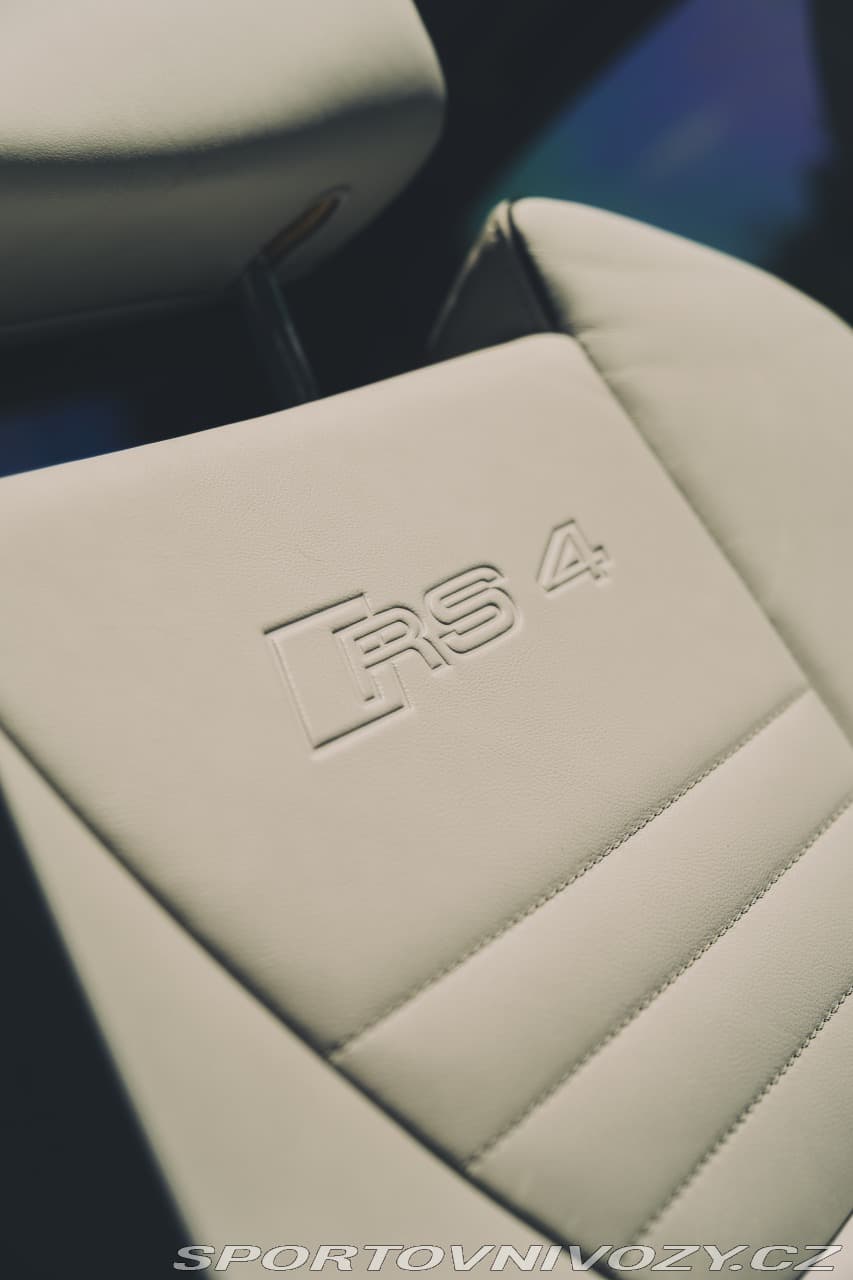 2006 Audi RS4 - 13