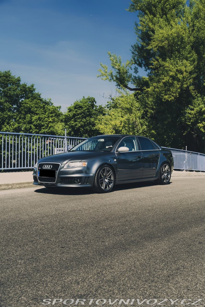 2006 Audi RS4 - 4