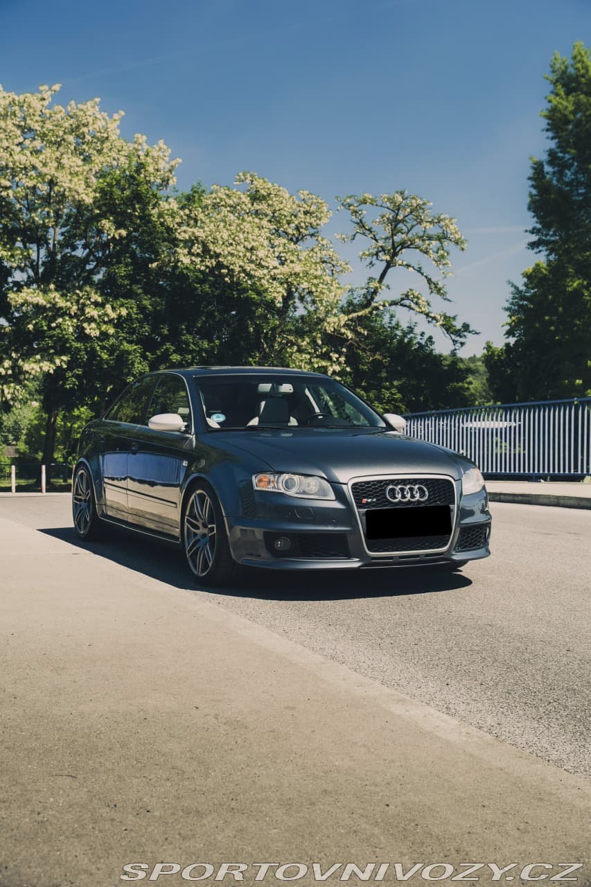 2006 Audi RS4 - 7