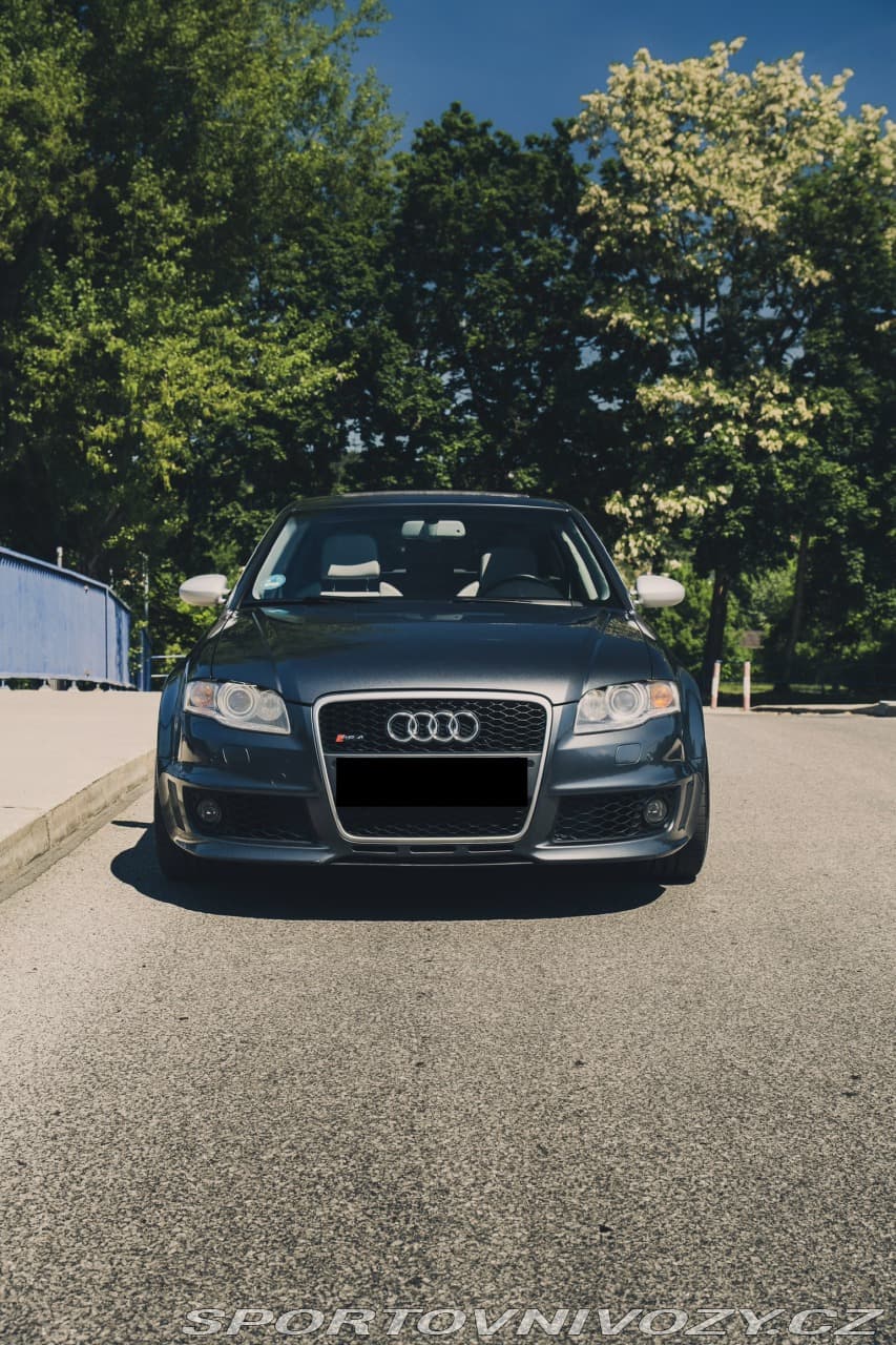 2006 Audi RS4 - 8
