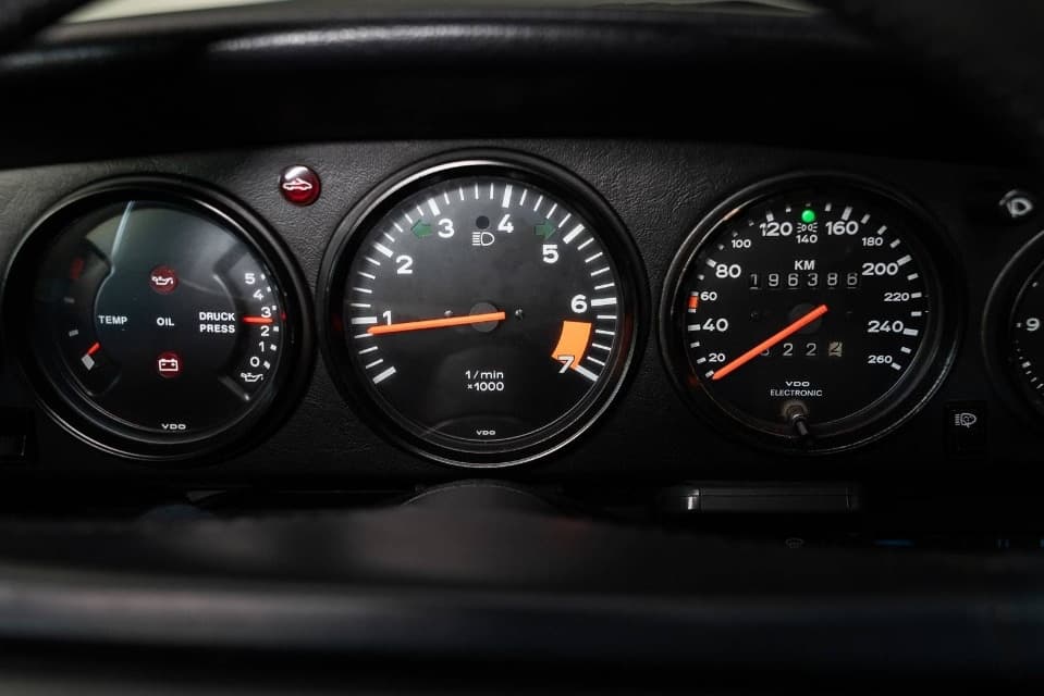1988 Porsche 911 - 15