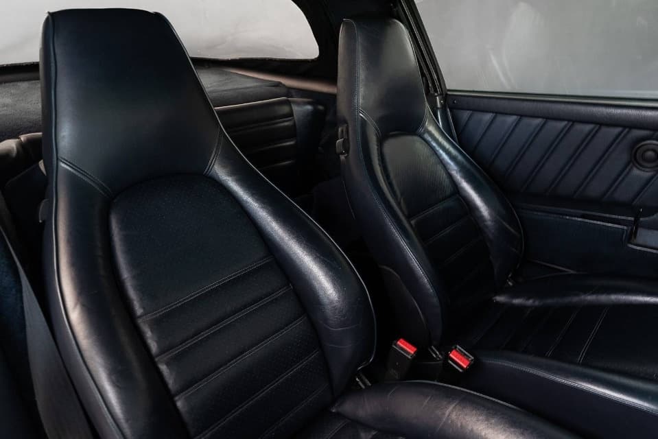 1988 Porsche 911 - 16