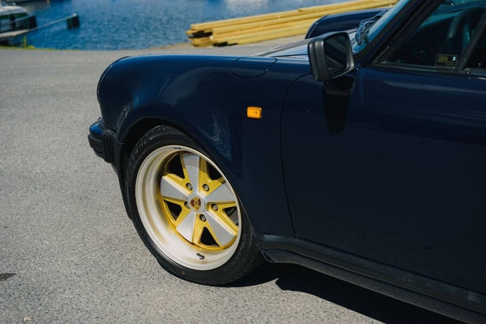 1988 Porsche 911 - 6
