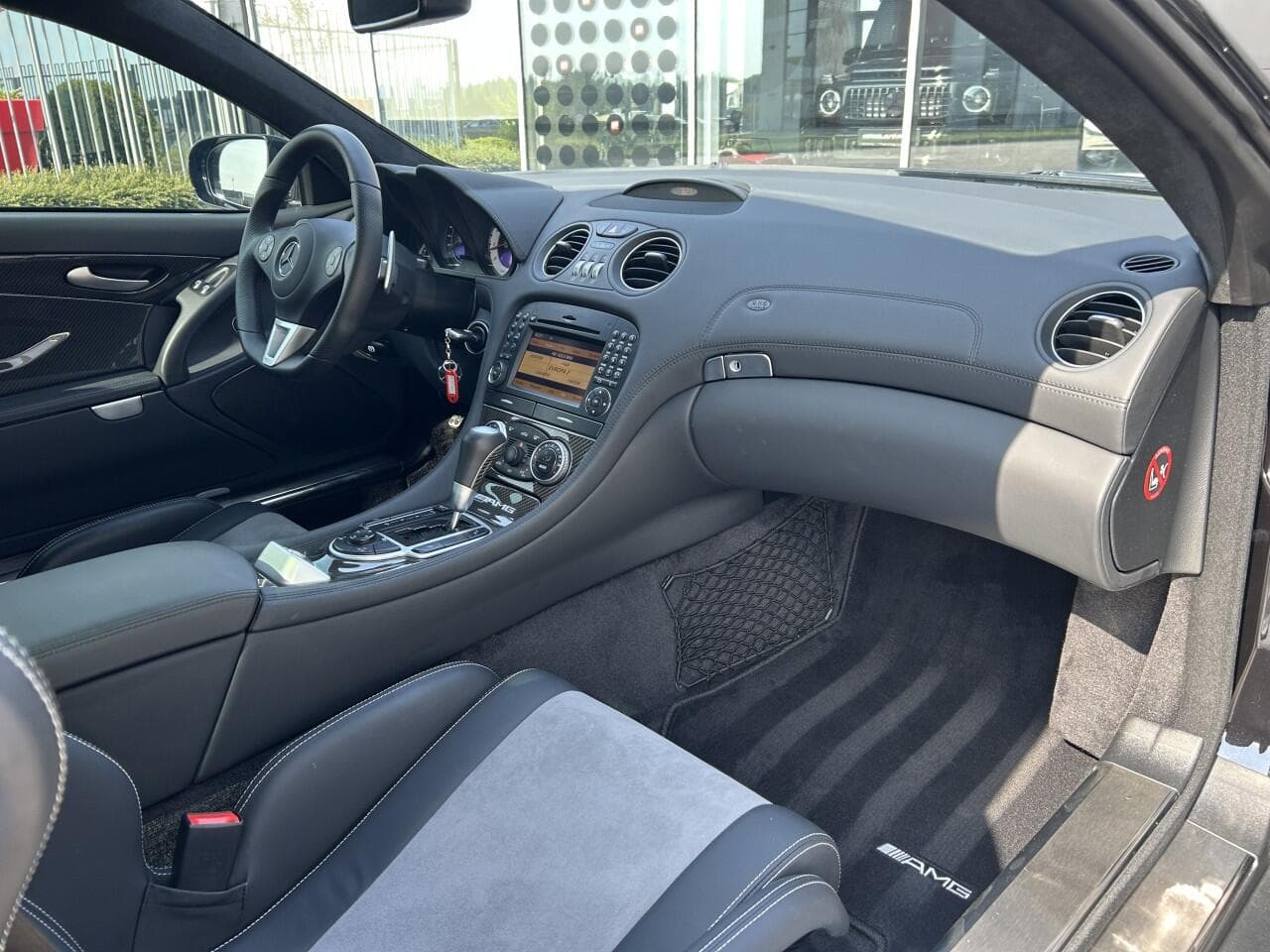 2010 Mercedes-Benz SL - 15