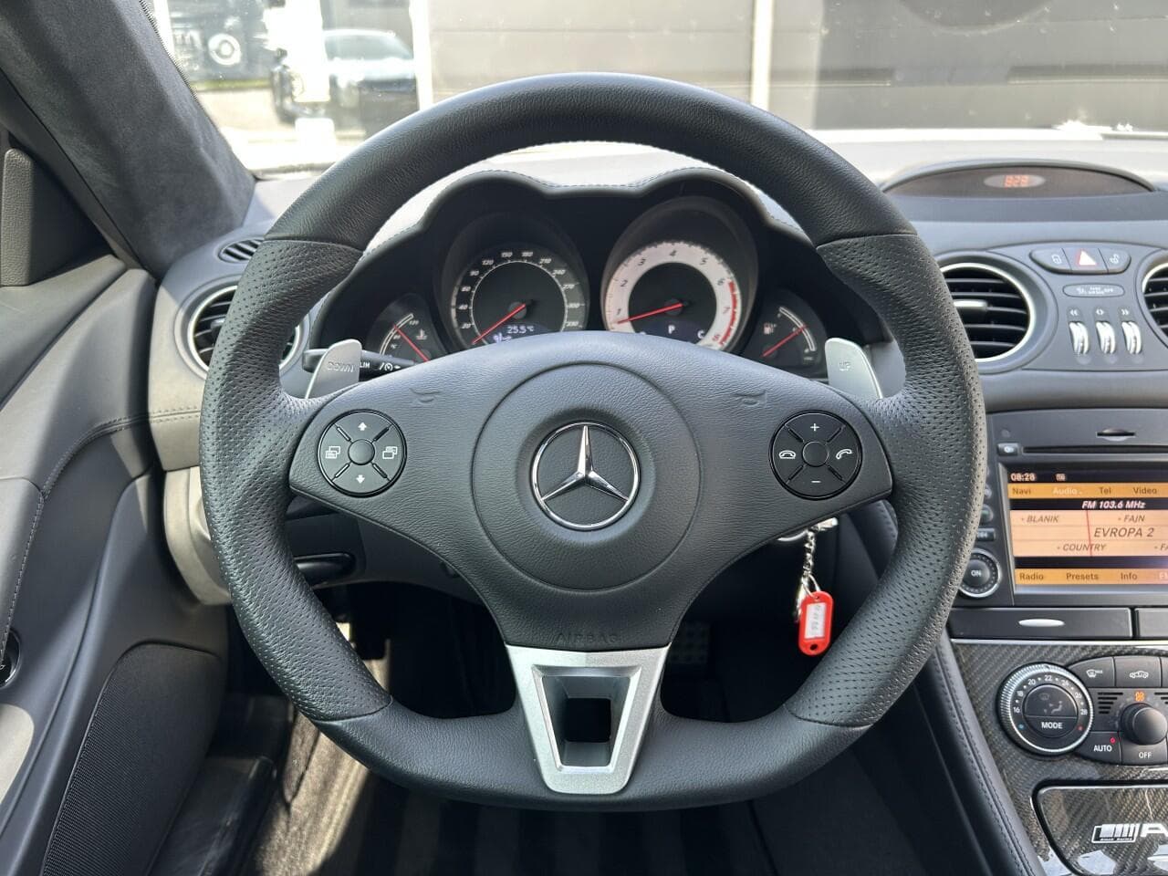 2010 Mercedes-Benz SL - 18