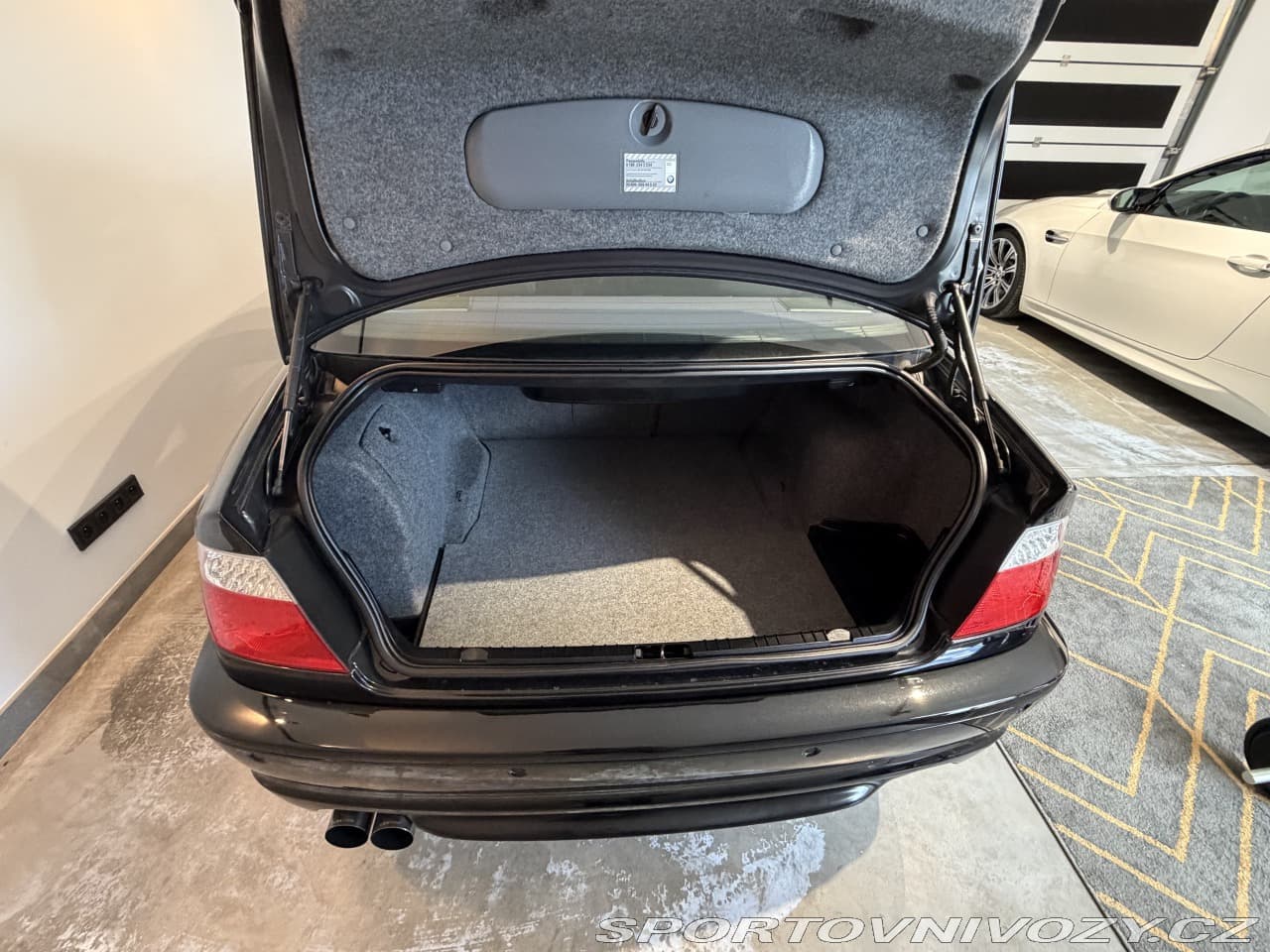 2003 BMW 3-SERIES - 8