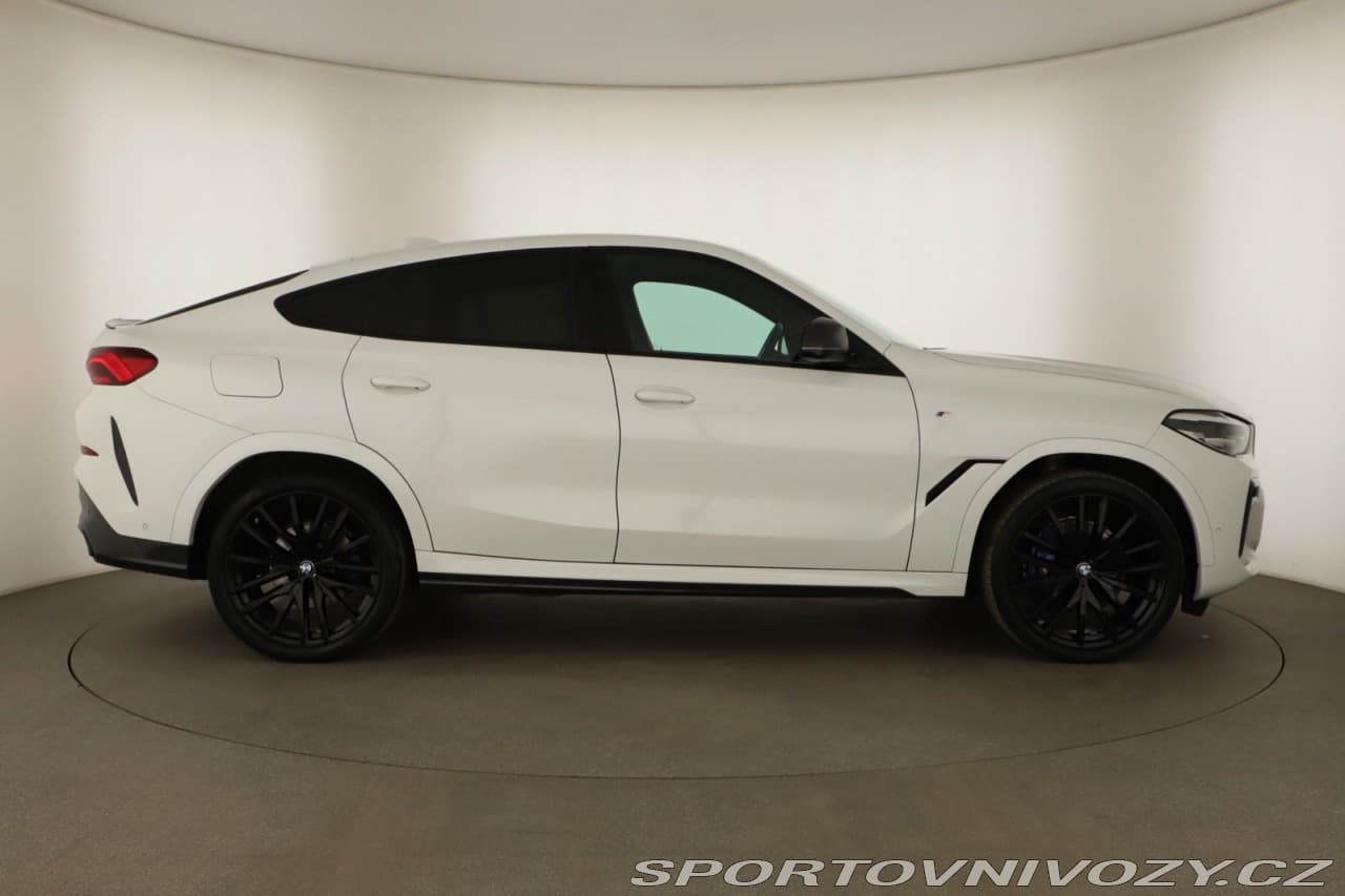 2022 BMW X6 - 6