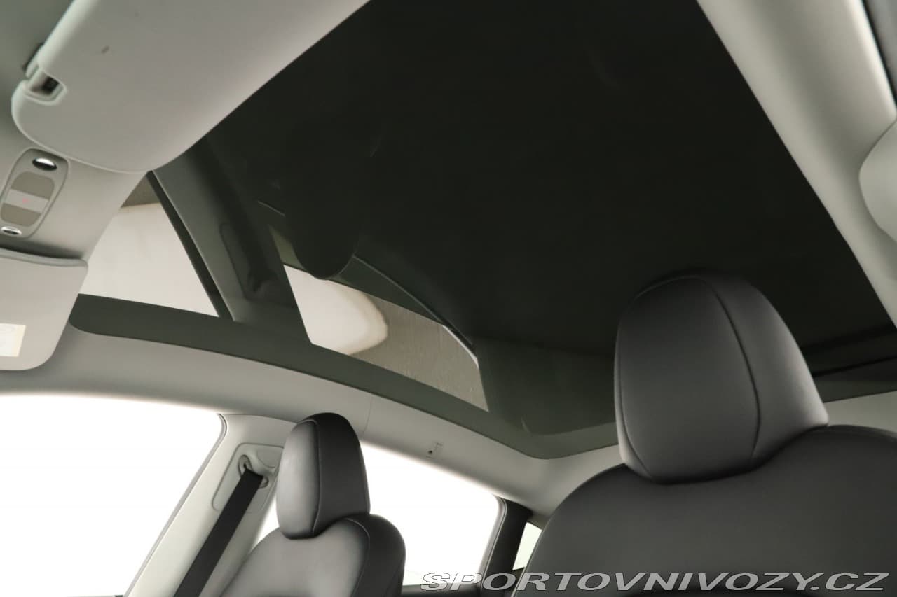 2023 Tesla MODEL Y - 10