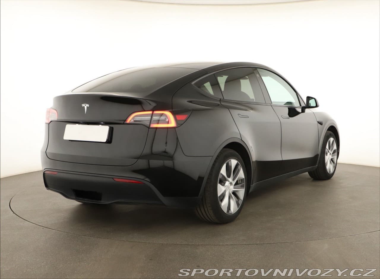 2023 Tesla MODEL Y - 5