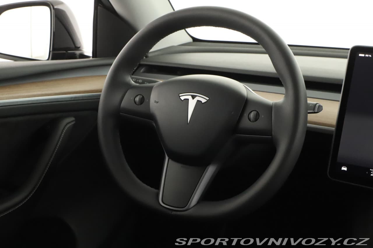 2023 Tesla MODEL Y - 8