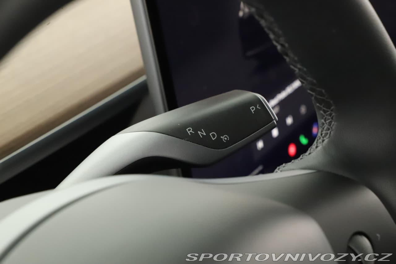 2023 Tesla MODEL Y - 9