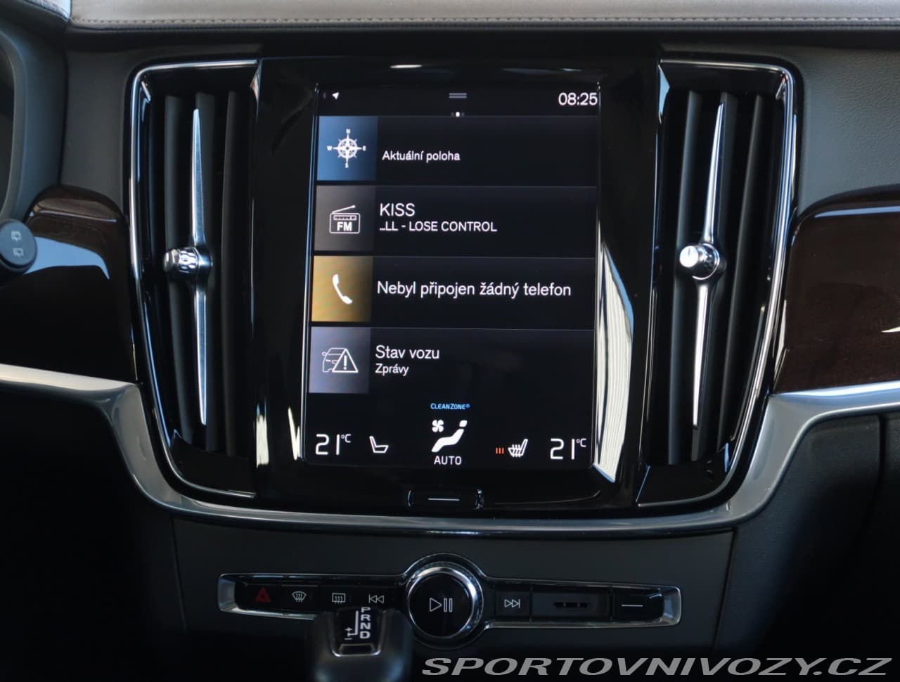 2019 Volvo V90 - 12