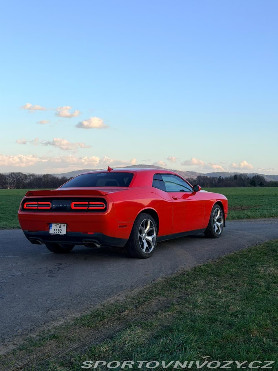 2016 Dodge CHALLENGER - 5