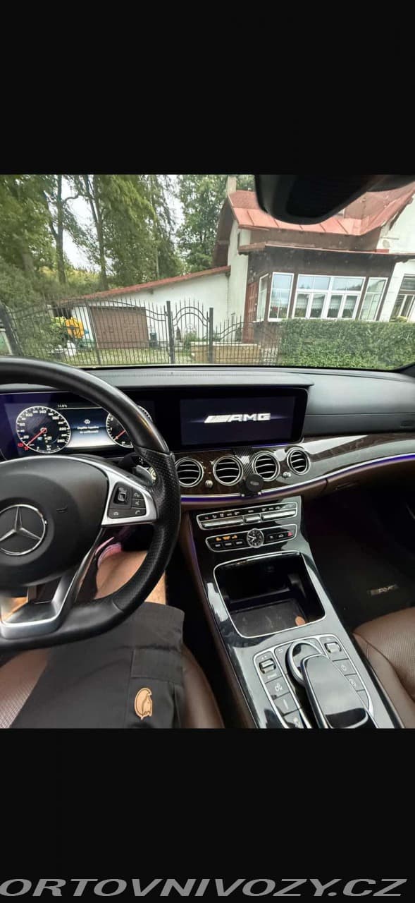 2017 Mercedes-Benz E-CLASS - 9