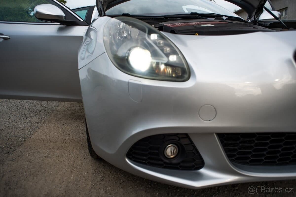 2011 Alfa Romeo GIULIETTA - 19