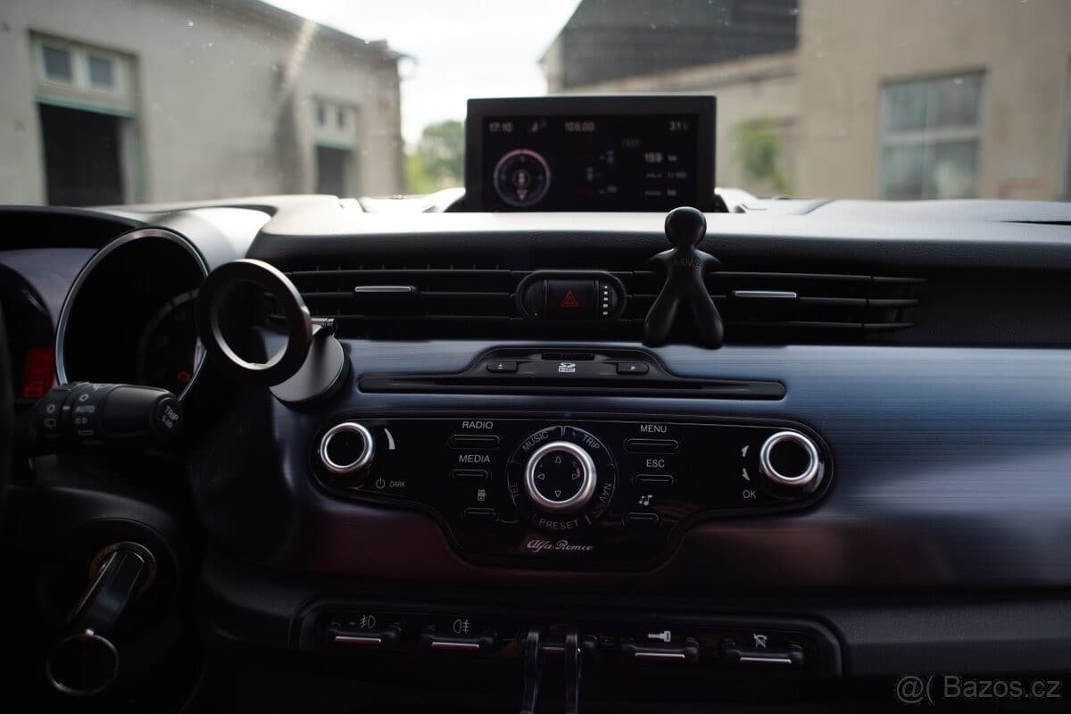 2011 Alfa Romeo GIULIETTA - 5