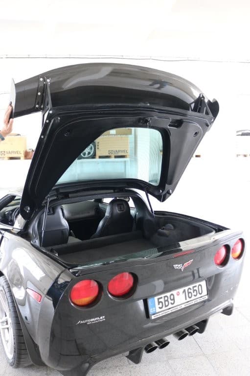 2010 Chevrolet CORVETTE - 12
