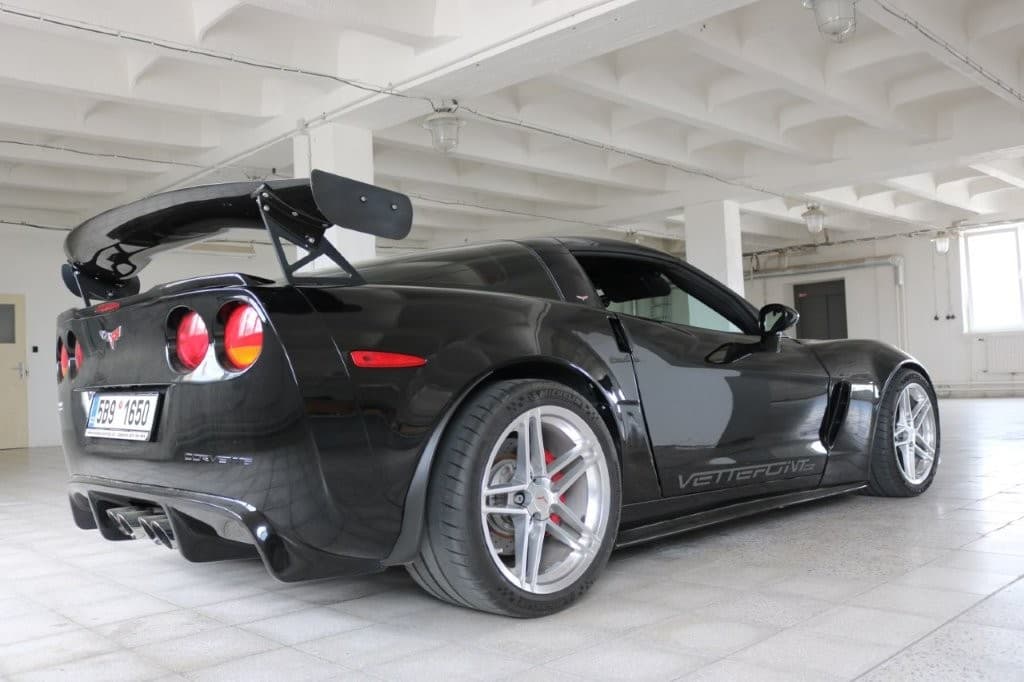 2010 Chevrolet CORVETTE - 20