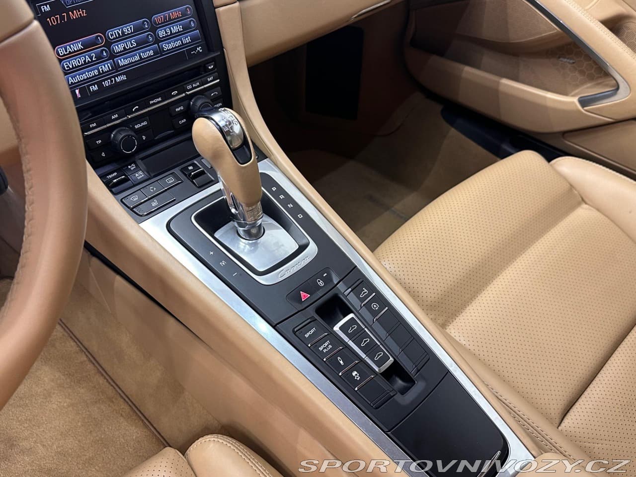 2012 Porsche 911 - 11