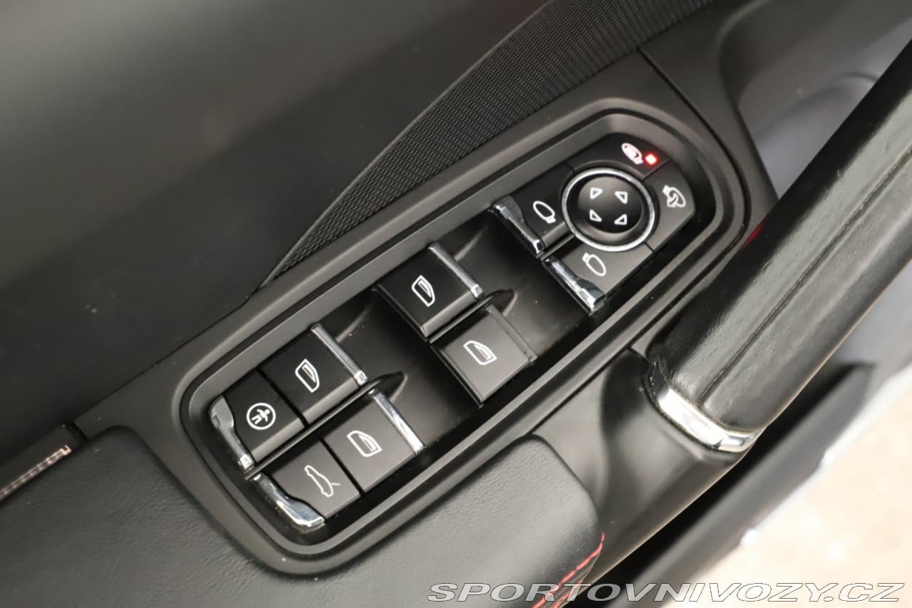 2013 Porsche CAYENNE - 14
