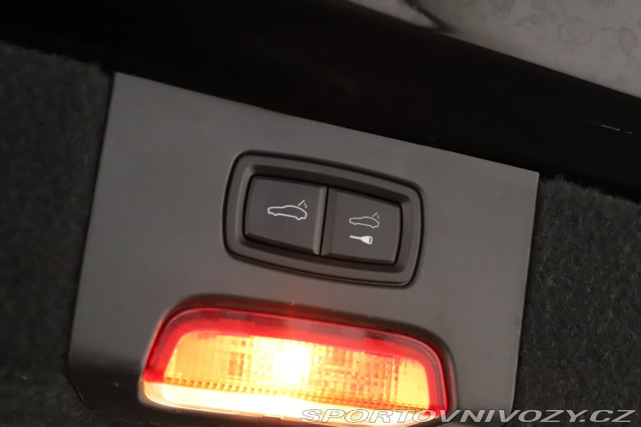 2013 Porsche CAYENNE - 17
