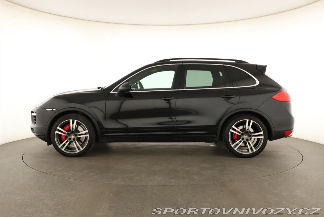 2013 Porsche CAYENNE - 3