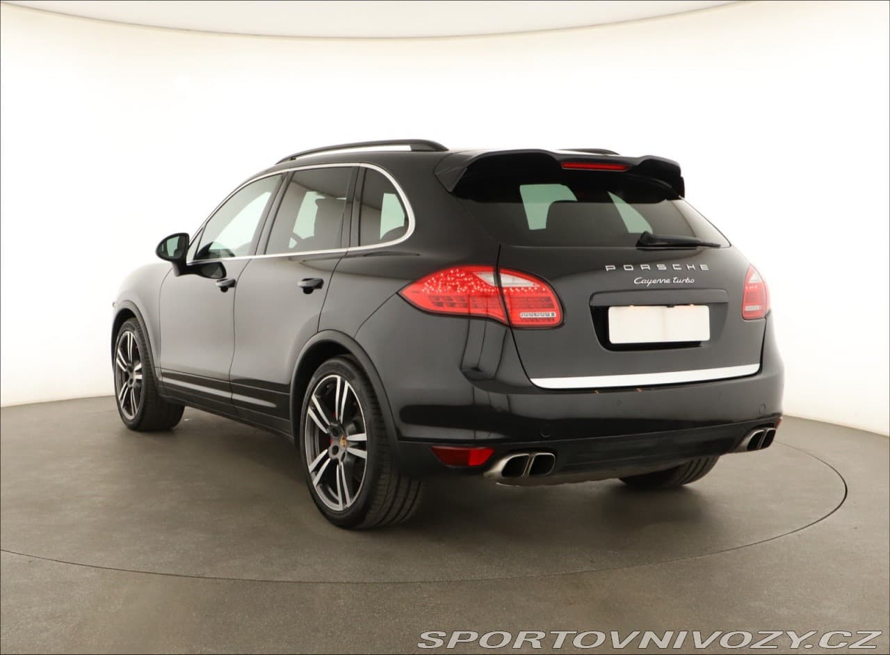 2013 Porsche CAYENNE - 4