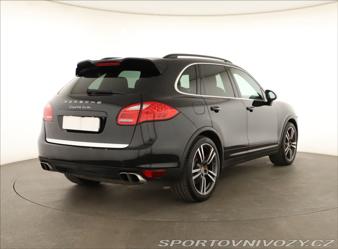 2013 Porsche CAYENNE - 5