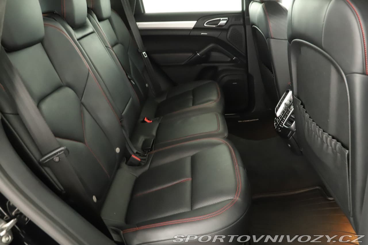 2013 Porsche CAYENNE - 7