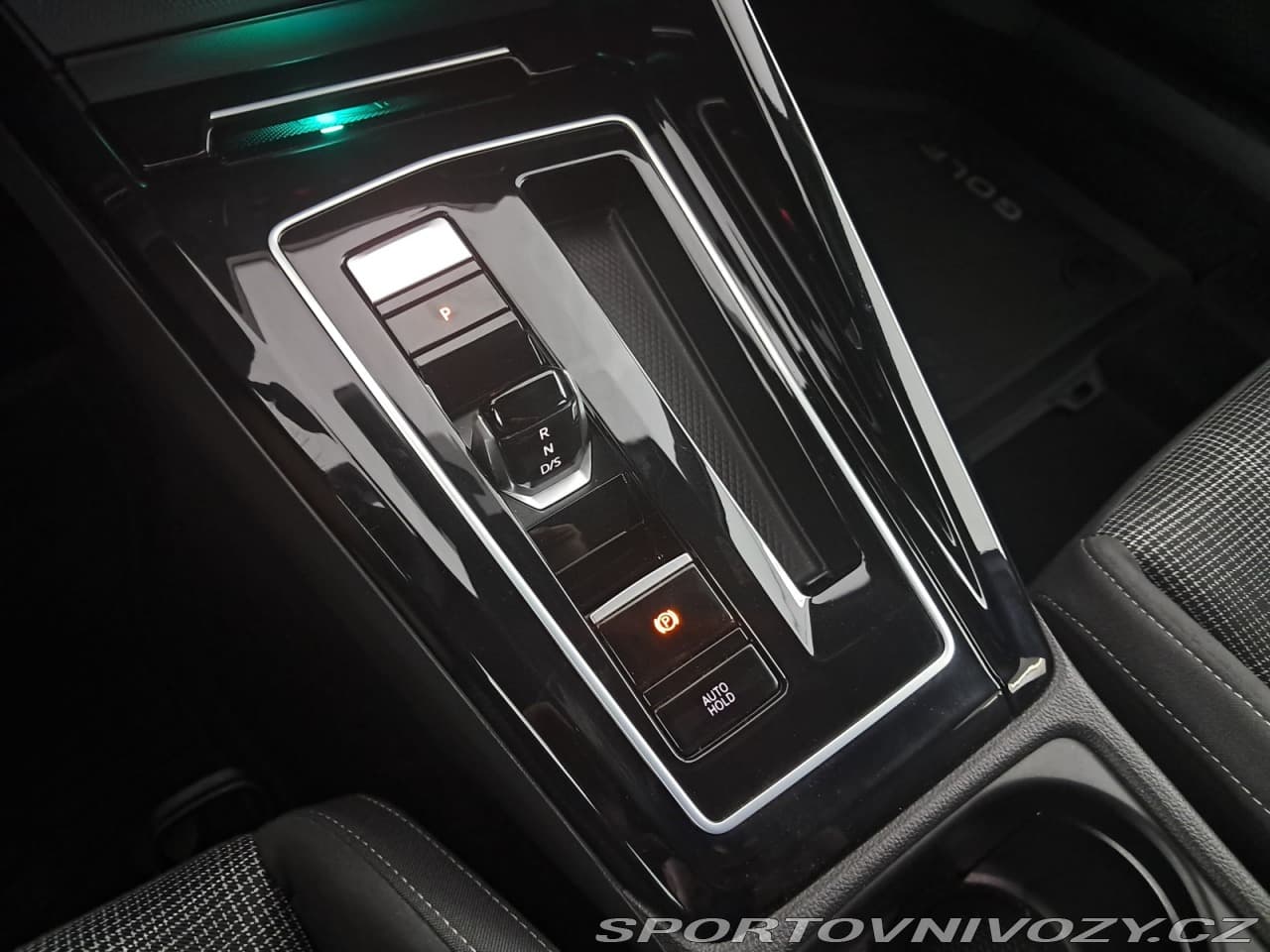 2024 Volkswagen GOLF - 31