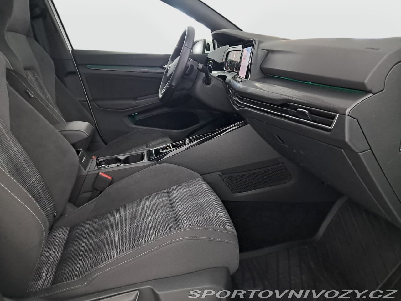 2024 Volkswagen GOLF - 17