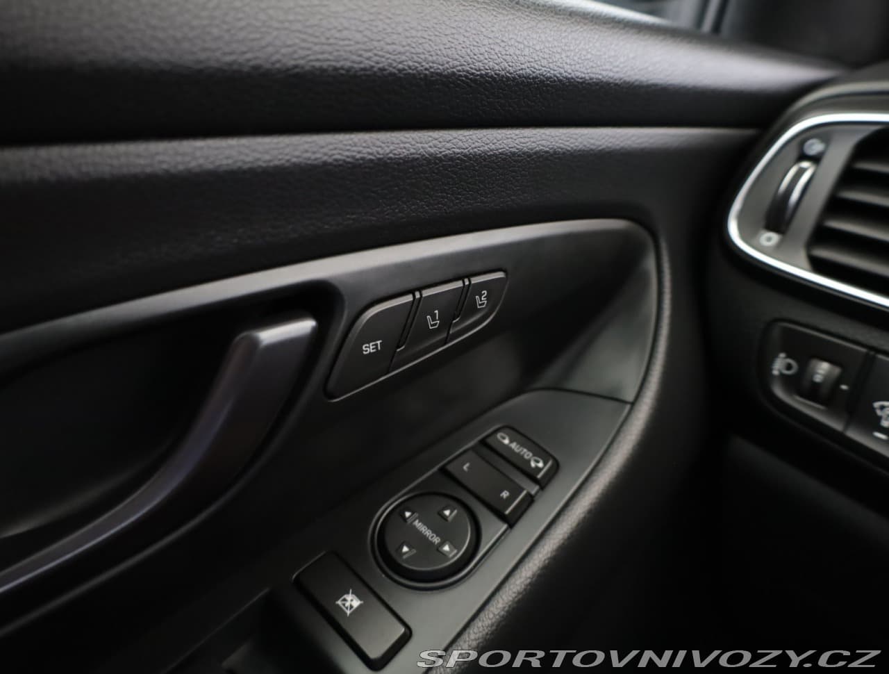 2020 Hyundai i30 - 35