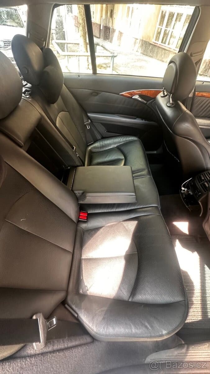 Mercedes-Benz E-CLASS - 9