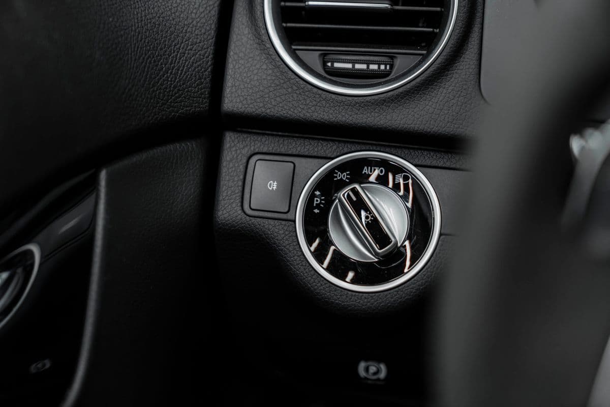 2012 Mercedes-Benz C-CLASS - 16