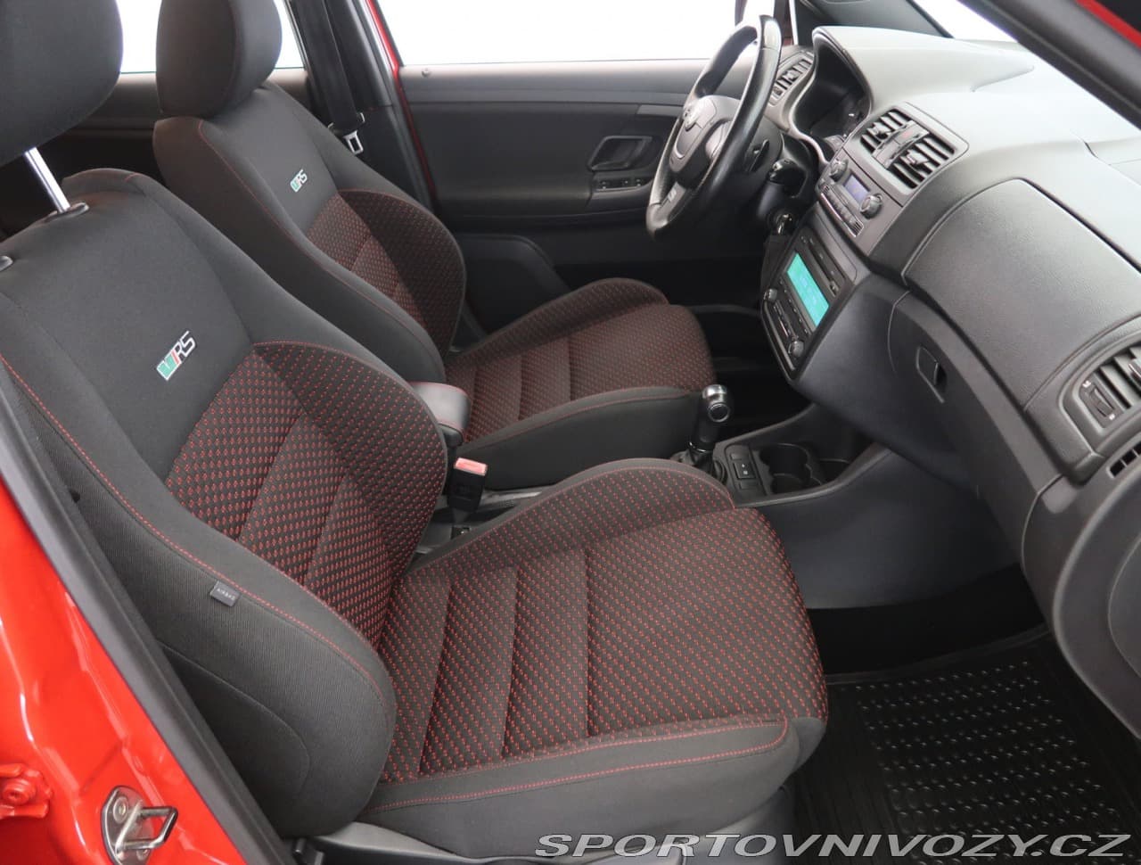 2010 Škoda FABIA - 9