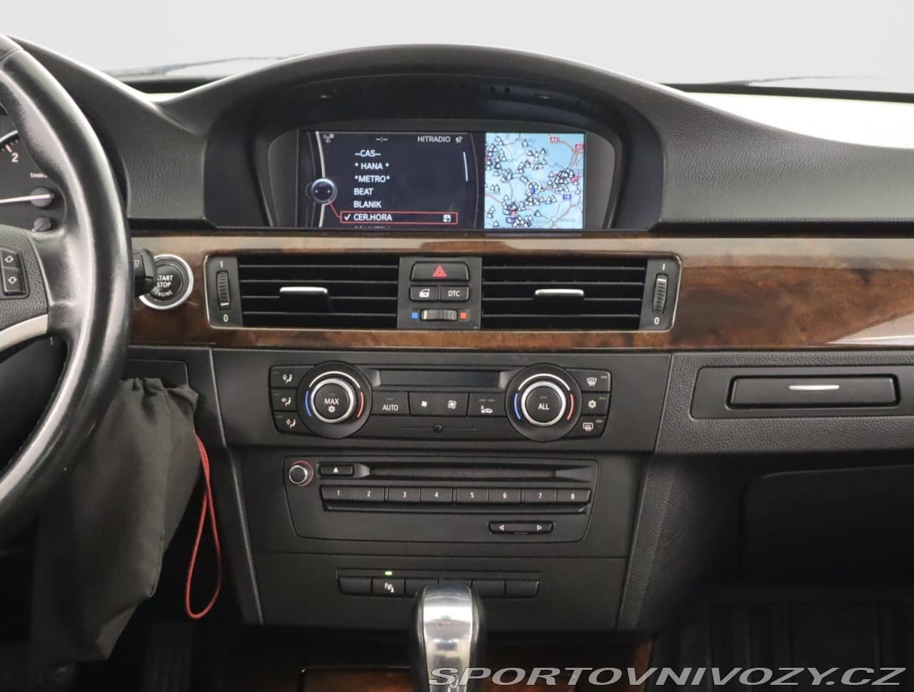 2010 BMW 3-SERIES - 11