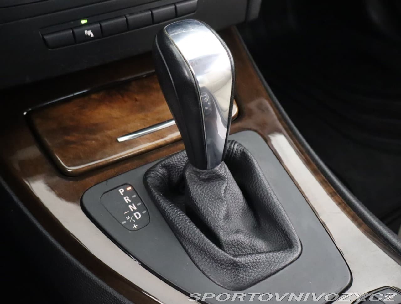 2010 BMW 3-SERIES - 12