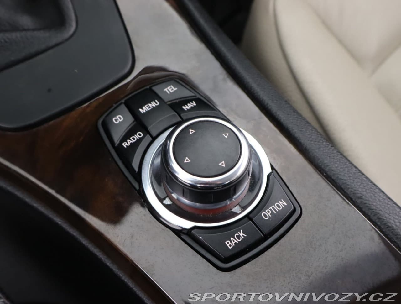 2010 BMW 3-SERIES - 16
