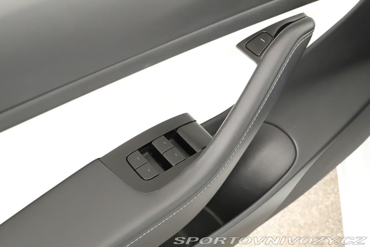 2020 Tesla MODEL 3 - 9
