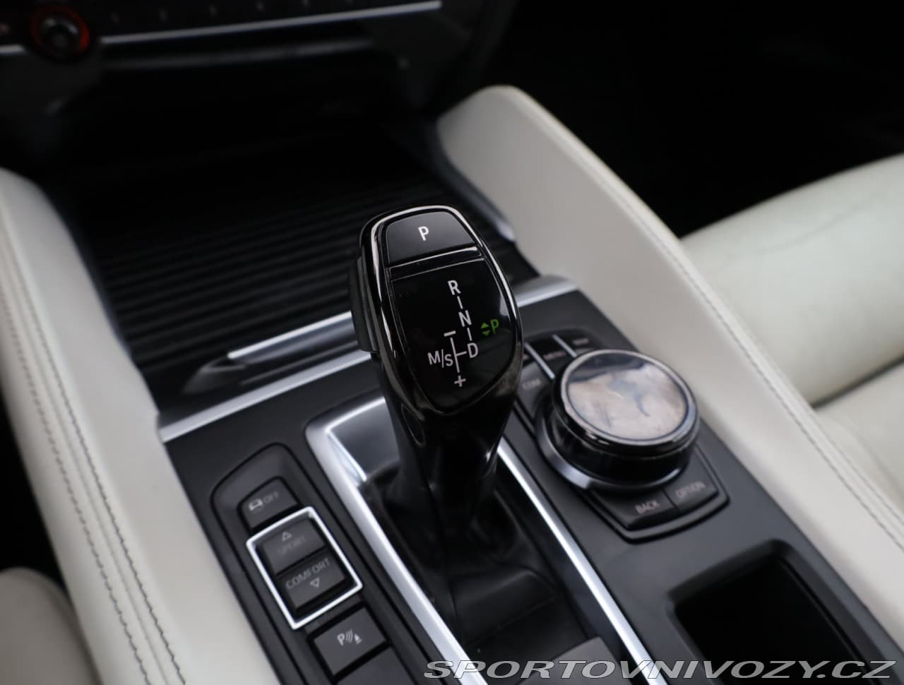 2017 BMW X6 - 11