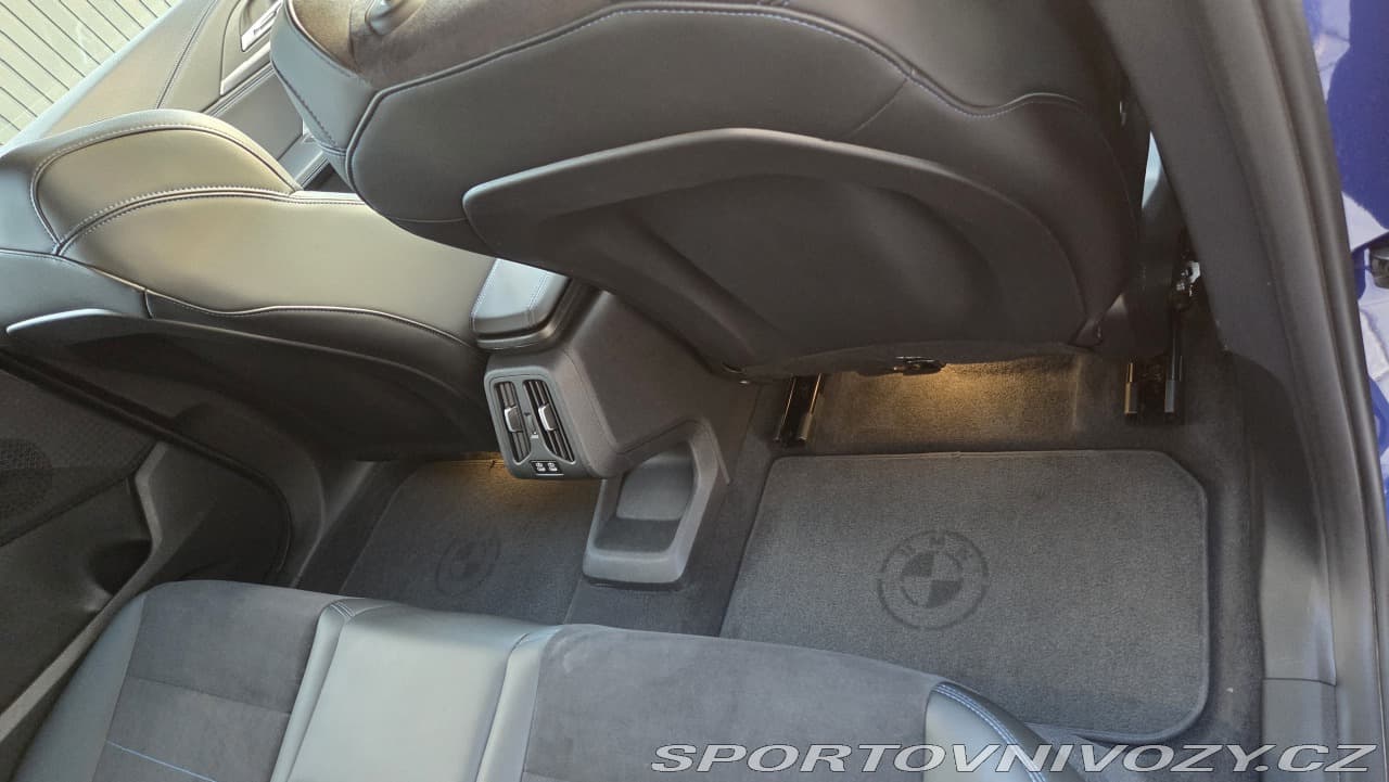 2025 BMW X1 - 12