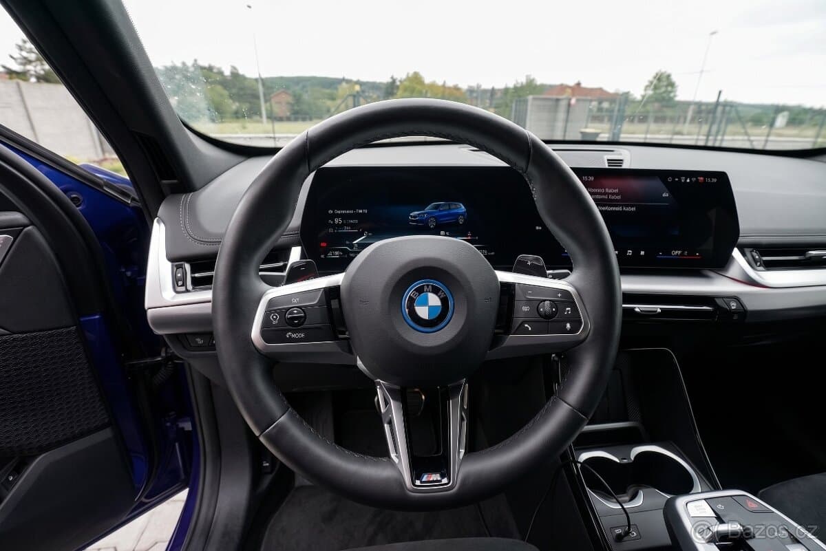 2025 BMW X1 - 16